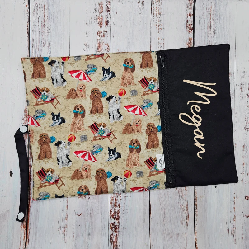 Napperon personnalisé (Couleur d'impression au choix) - Animaux - Chiens à la plage - Pochette noire