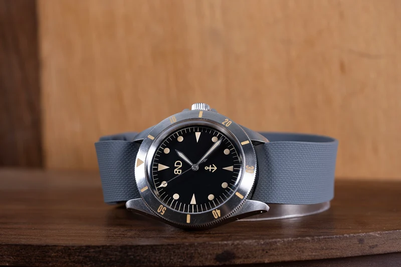 Bracelet une pièce fkm rubber Gris