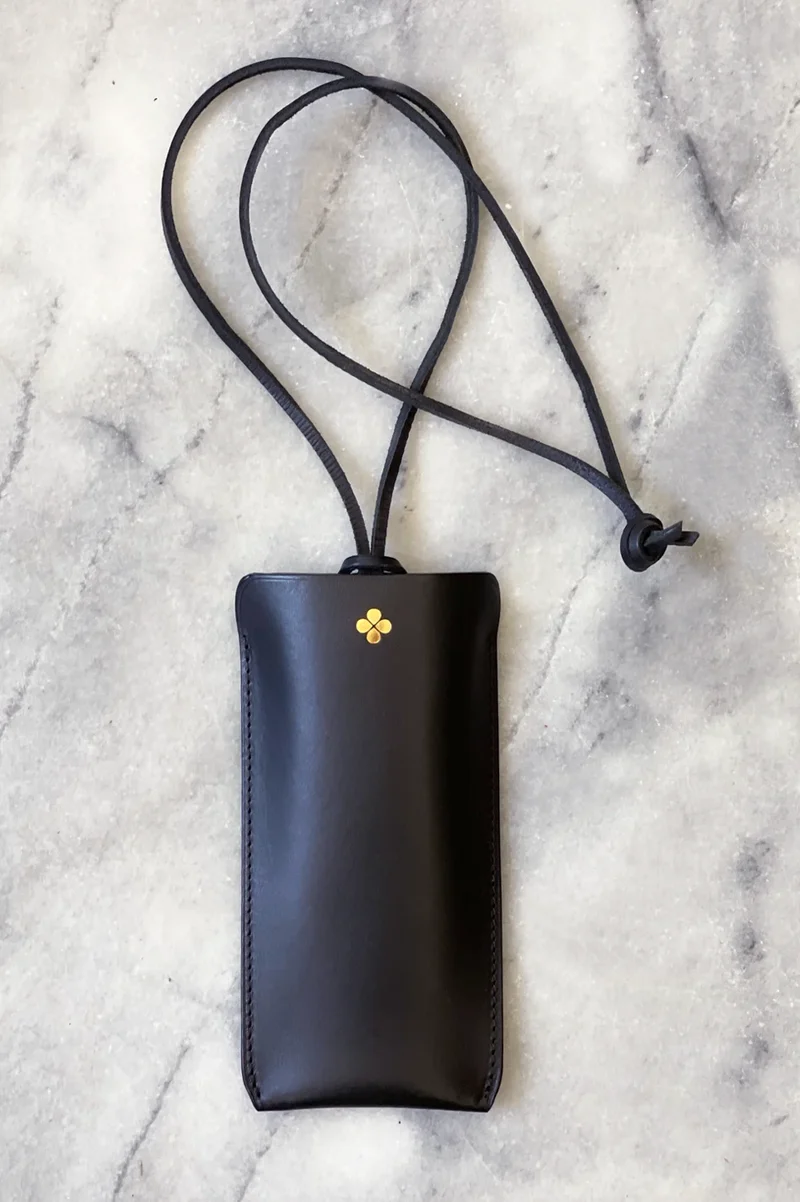 Etui à lunettes noir femme embossage or | Édition spéciale