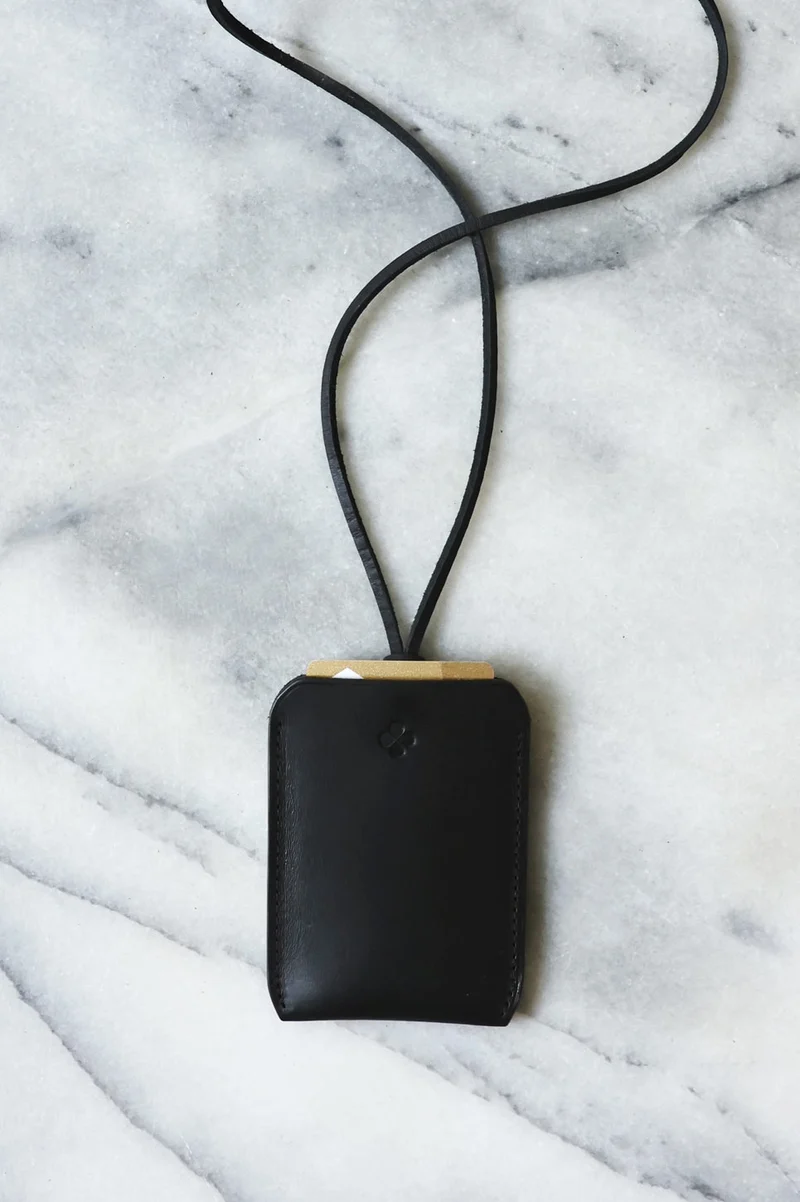 Porte-cartes en cuir noir