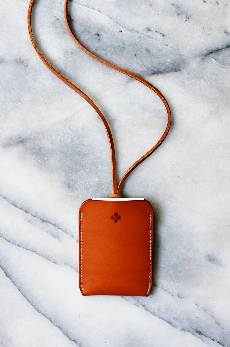 Porte-cartes en cuir fauve