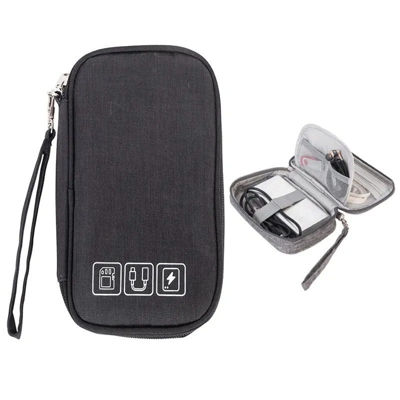 Petite trousse pour câble ordinateur