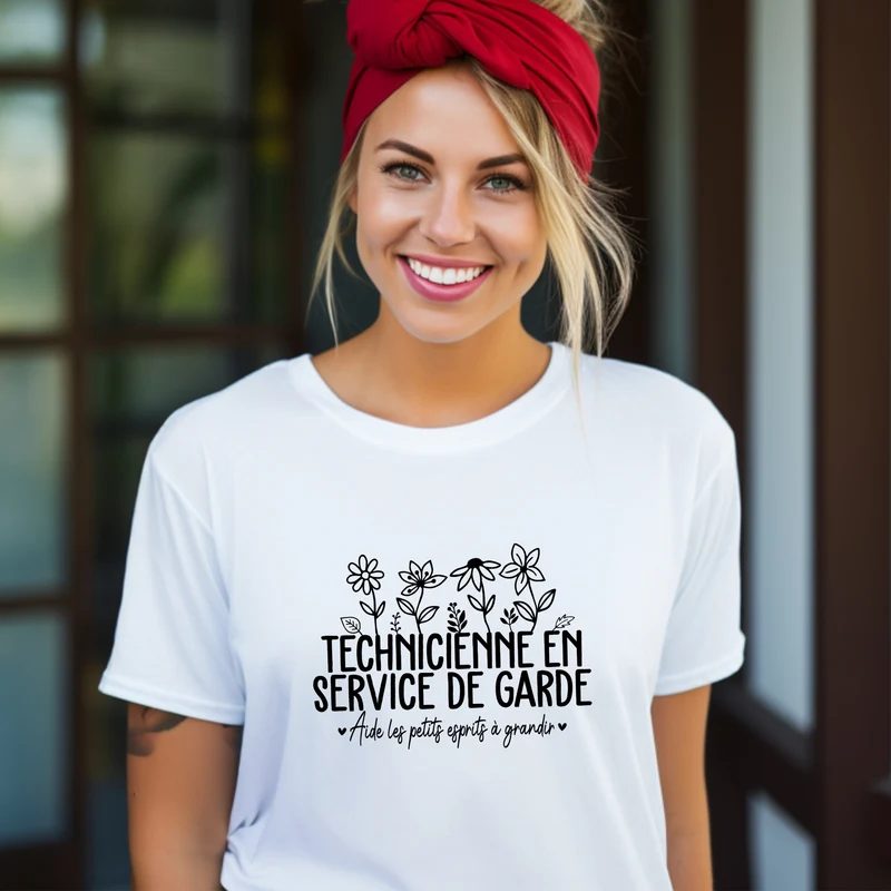 T-shirt unisexe à col rond - TECHNICIENNE EN SERVICE DE GARDE - Aide les petits esprits à grandir - Choix Couleurs Tissu et Dessin