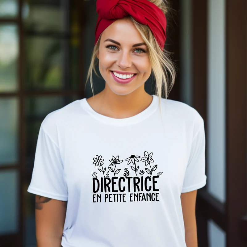 T-shirt unisexe à col rond - DIRECTRICE EN PETITE ENFANCE - Choix Couleurs Tissu et Dessin