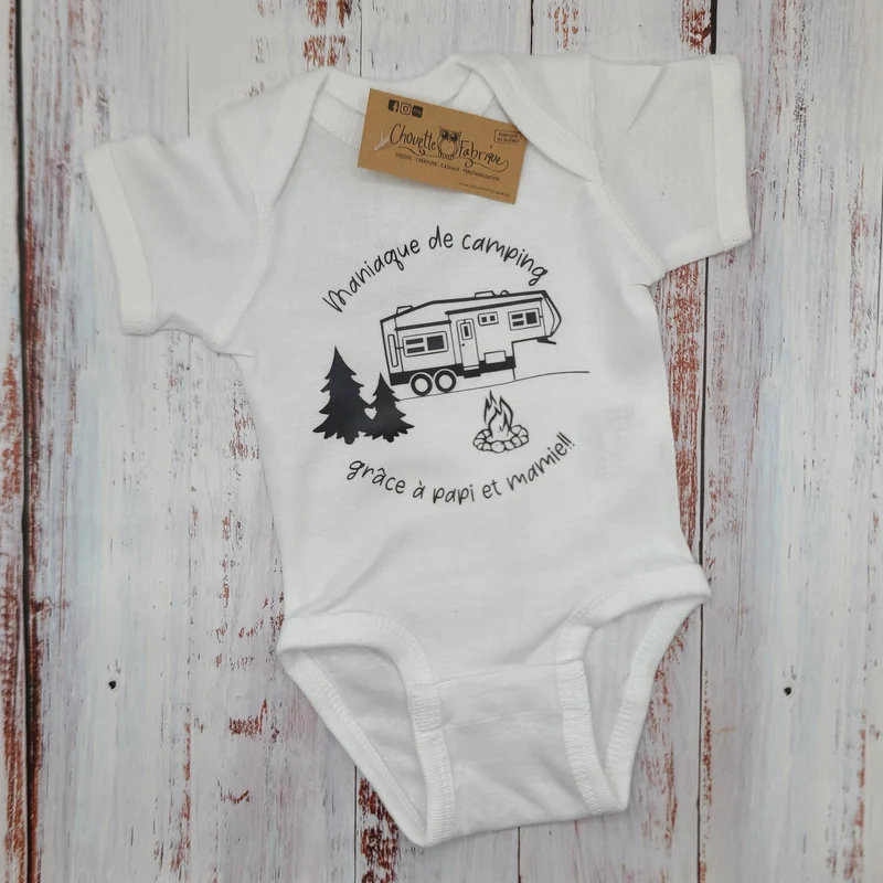 Cache-couche pour bébé - Maniaque de camping grâce à papi et mamie !