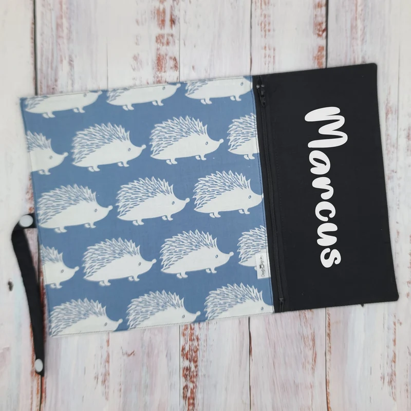 Napperon personnalise (Couleur d'impression au choix) - Animaux - Hérissons bleus & blancs - Pochette noire