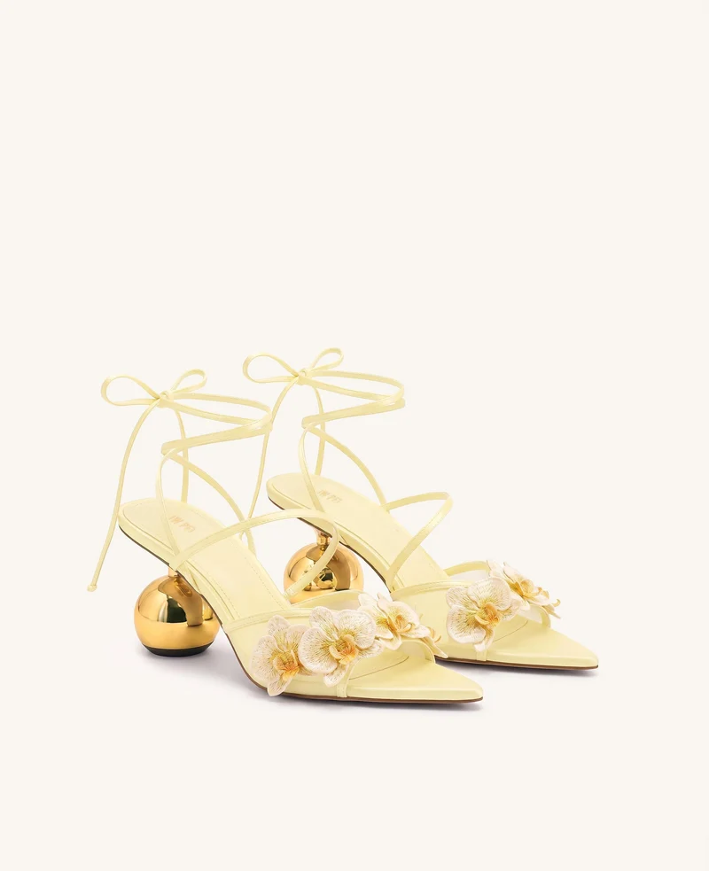 Celia Sandales à lacets et talon sphérique brodées d'orchidées - Jaune