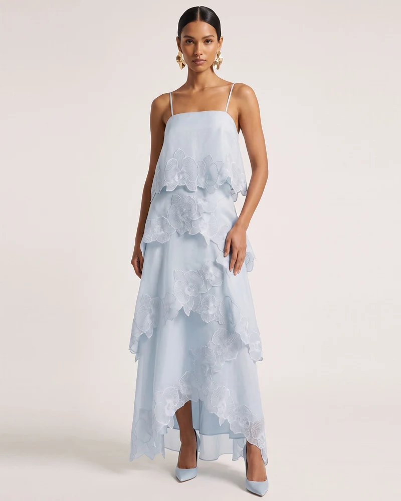 Robe longue superposée brodée d'orchidées - Bleu clair