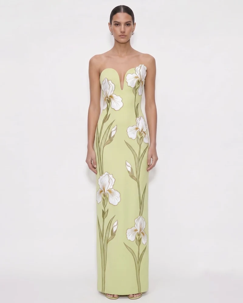 Robe longue bustier à encolure crantée et broderies Iris - Vert clair