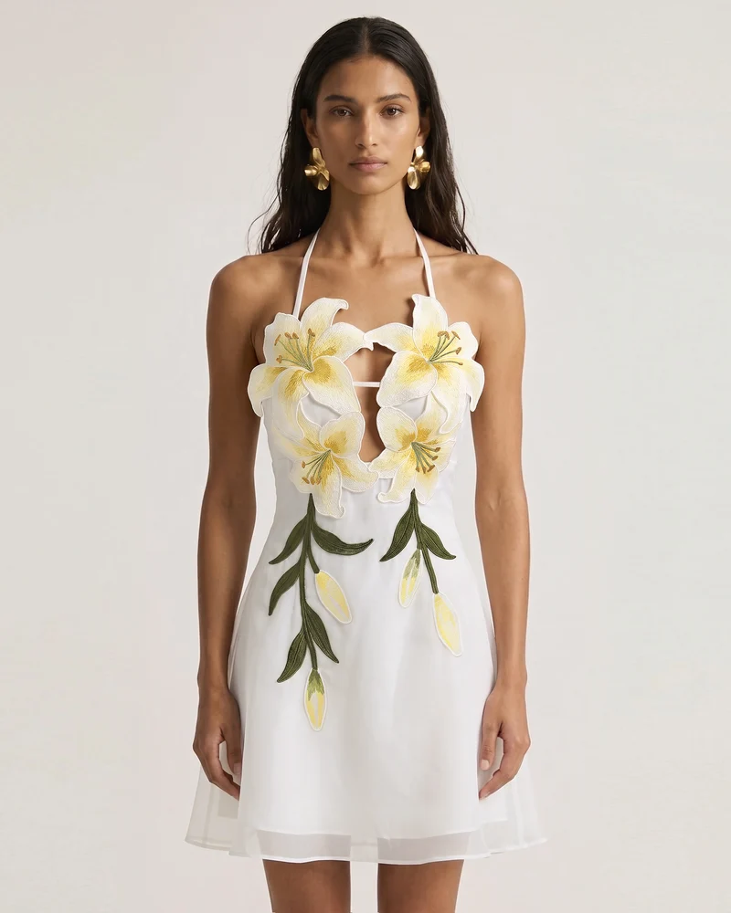 Robe courte dos nu brodée de lys - Blanc