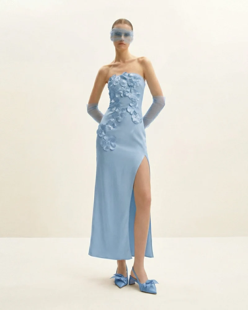 Robe longue à broderie florale - Bleu