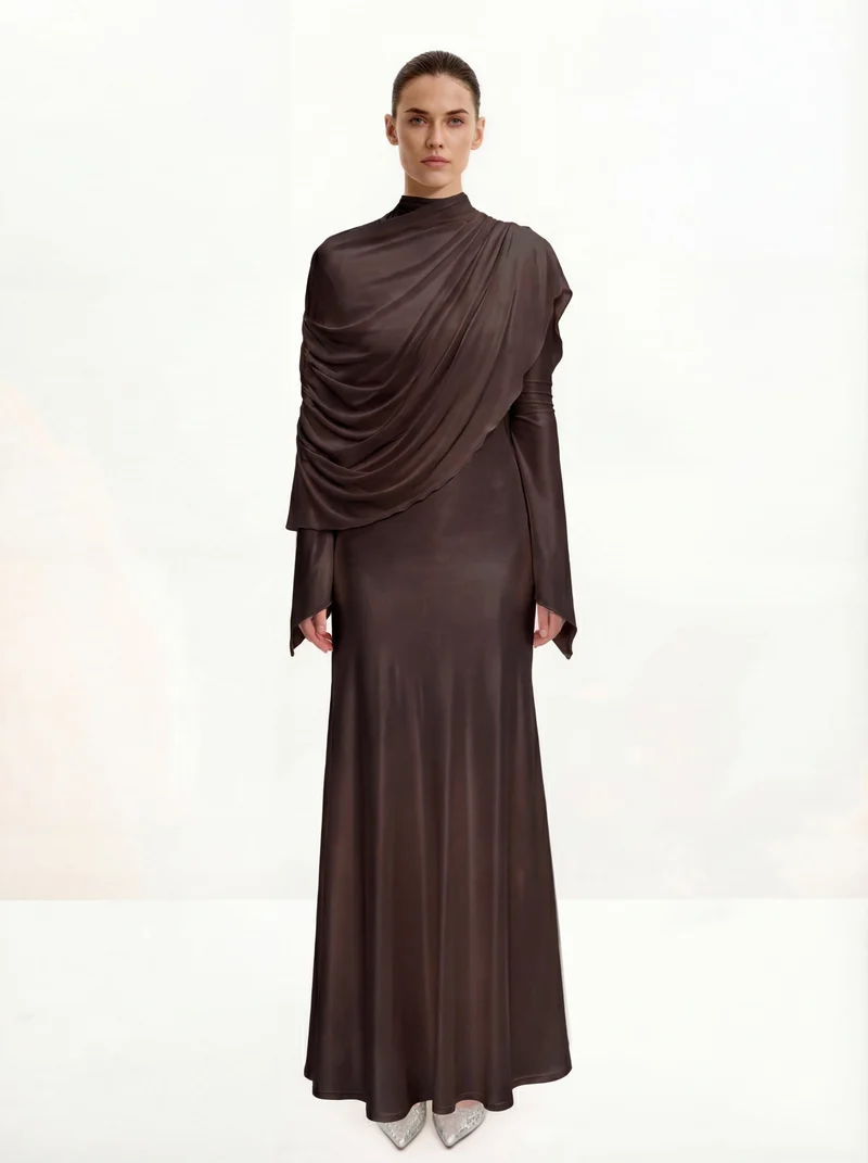 Robe longue moulante froncée avec châle transparent - Marron