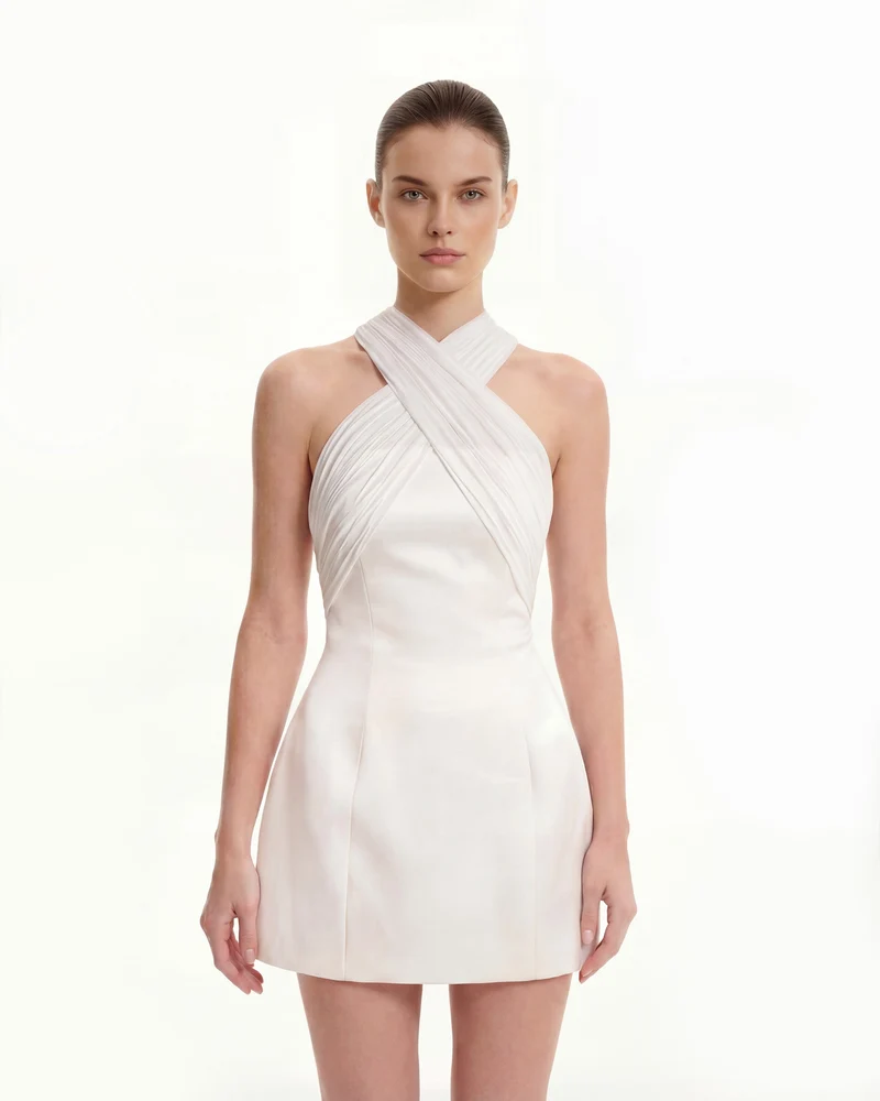 Mini-robe en satin avec licol croisé en tulle - Blanc