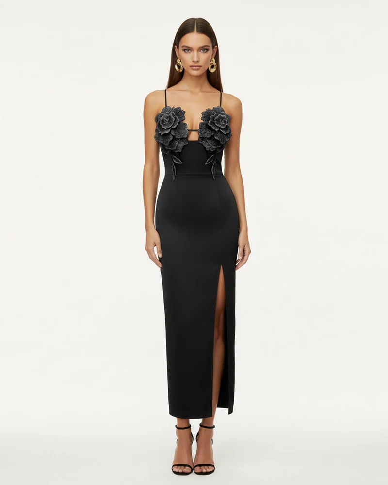 Robe longue à fines bretelles fleurie 3D - Noir