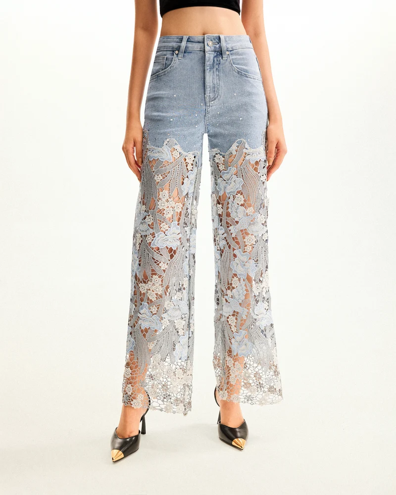 Jean en denim brodé taille haute à jambe large en dentelle avec strass - Bleu clair