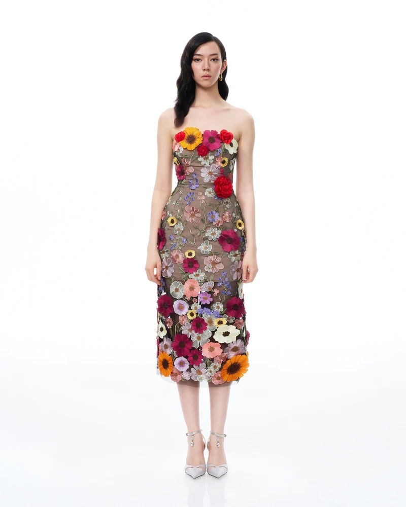 Robe maxi brodée à fleurs 3D Isolde – Noir multicolore