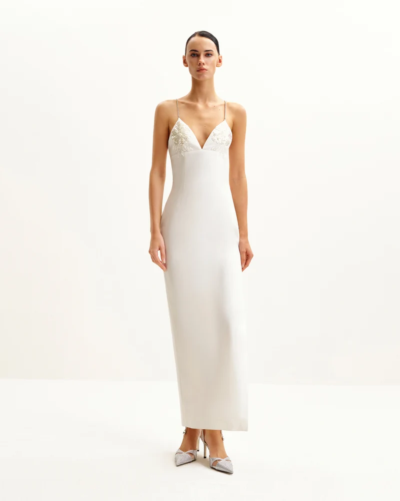 Robe longue blanche Ayliua avec décolleté en cœur orné de strass - Blanc