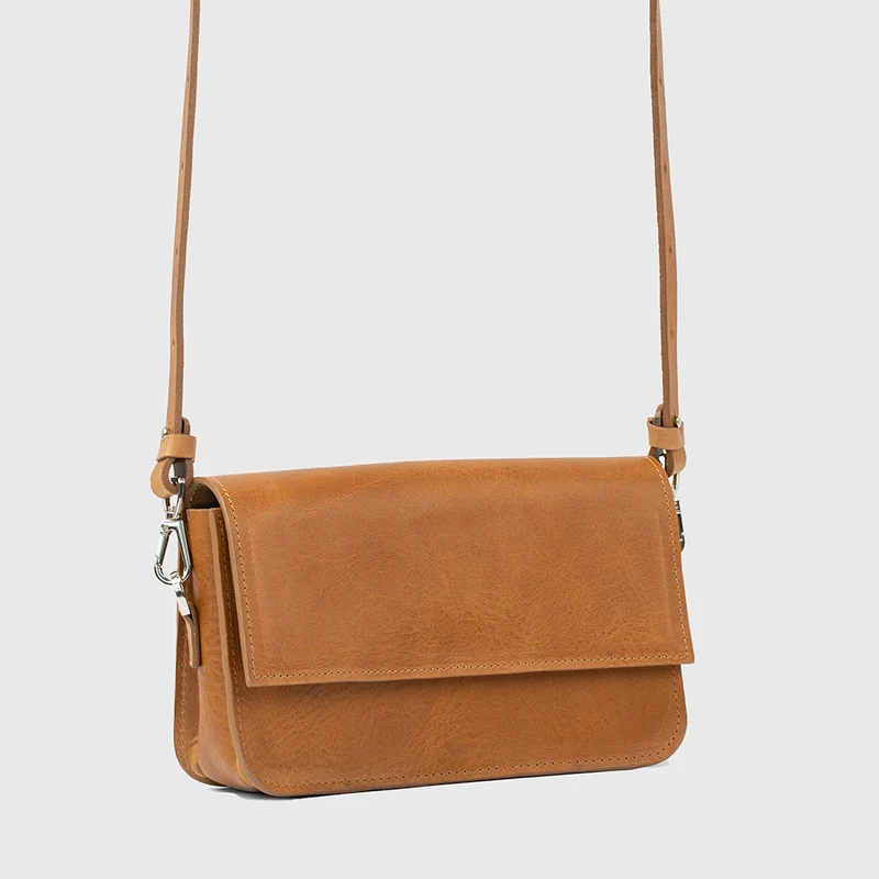 Leather Shoulder Bag - Curie (Camel)